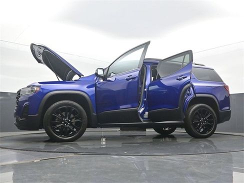 Used 2023 GMC Acadia SLE w/ Driver Convenience Package image 61