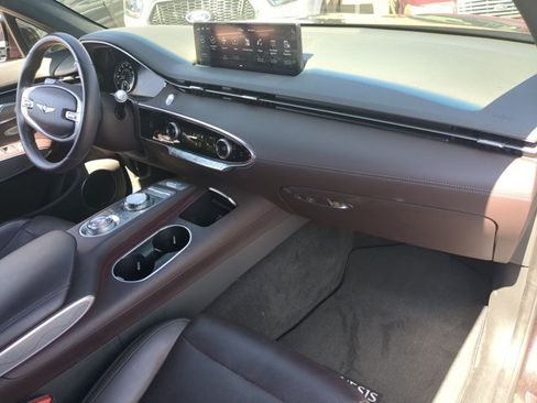 Used 2023 Genesis GV70 2.5T w/ Advanced Package AWD/4WD image 24