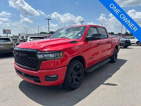 Used 2025 RAM 1500 Big Horn AWD/4WD image 3