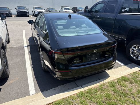 Used 2024 Honda Accord EX-L image 46