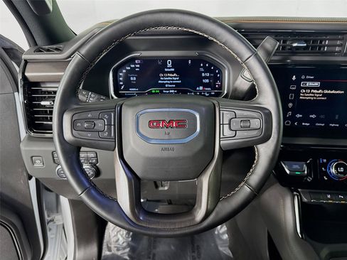 Used 2024 GMC Sierra 2500 AT4 w/ AT4 Premium Plus Package AWD/4WD image 12