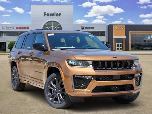 New 2026 Jeep Grand Cherokee L Limited AWD/4WD image 1