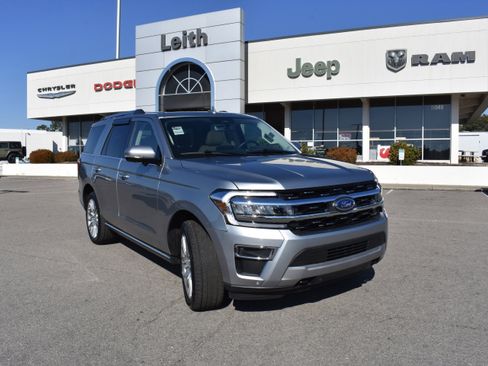 Used 2024 Ford Expedition Limited image 1