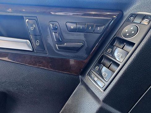 Used 2013 Mercedes-Benz GLK 350 4MATIC image 13