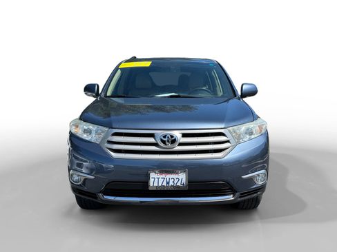 Used 2012 Toyota Highlander Limited w/ Tow Pkg AWD/4WD image 8