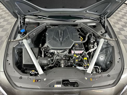 Used 2025 Genesis G70 2.5T image 31