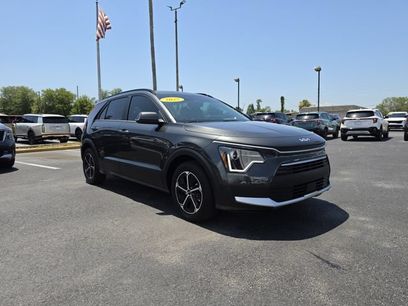 Certified 2025 Kia Niro EX