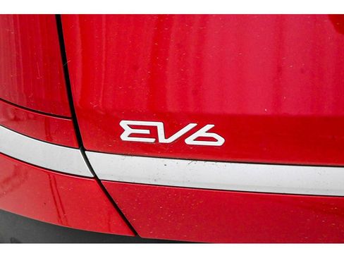Certified 2025 Kia EV6 Light w/ Light LR Technology Package AWD/4WD image 43