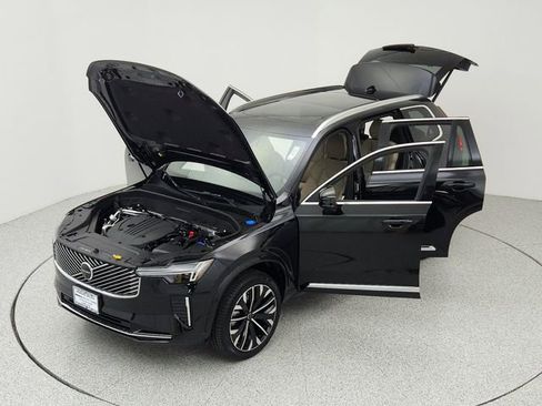 New 2026 Volvo XC90 B5 Plus image 15