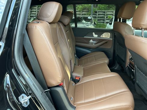 Certified 2024 Mercedes-Benz GLS 450 4MATIC image 49