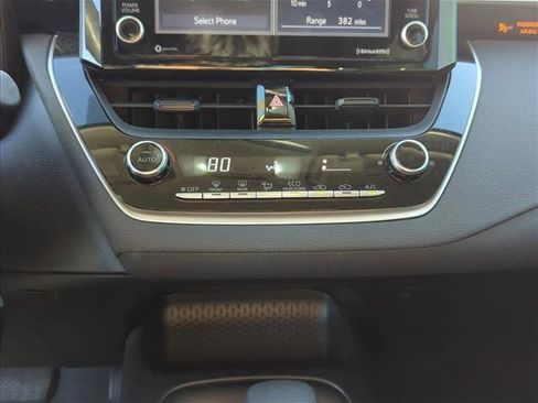 Certified 2022 Toyota Corolla LE image 17