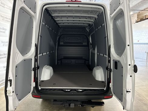 New 2025 Mercedes-Benz Sprinter 2500 image 13