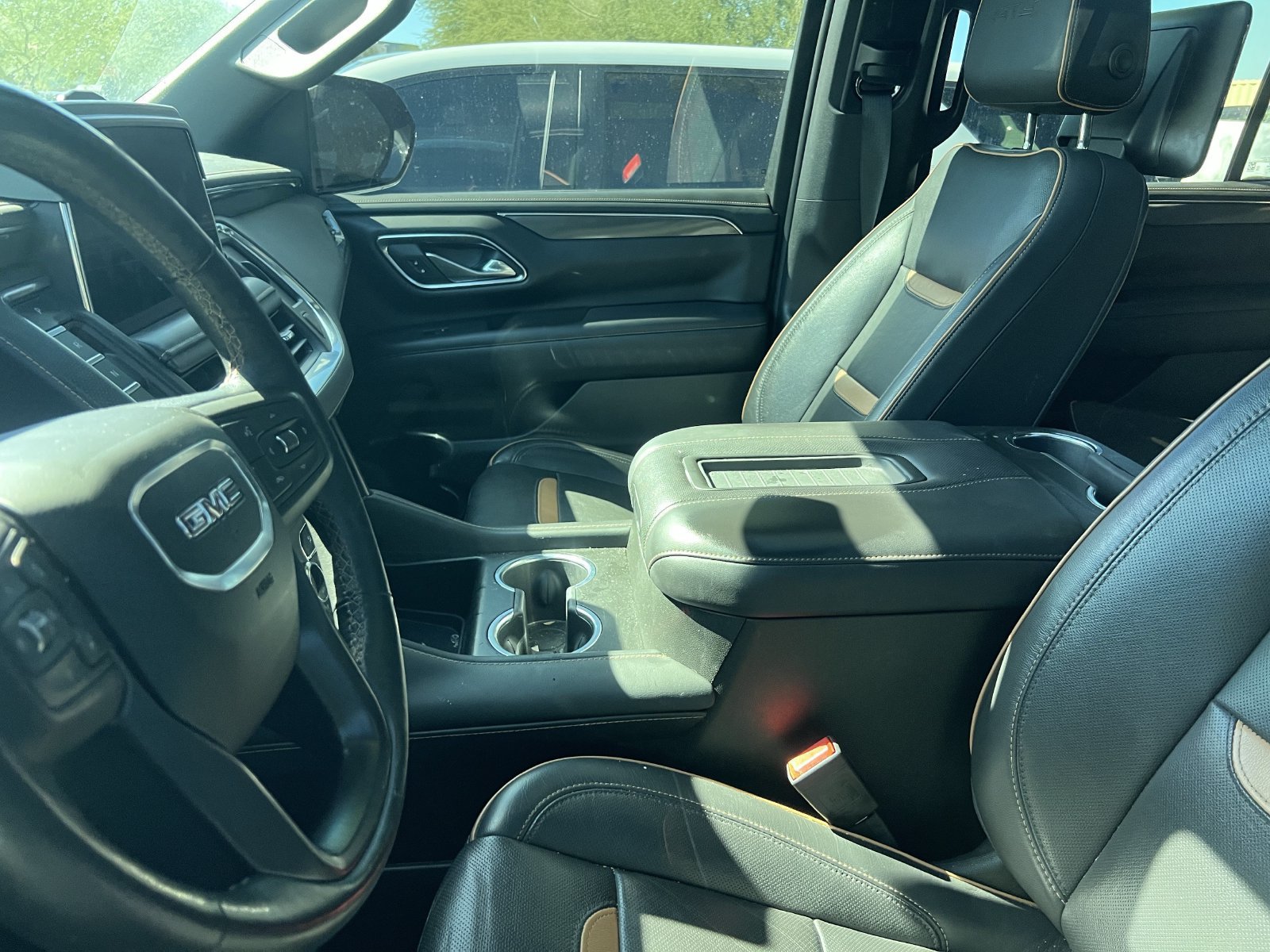 Certified 2021 GMC Yukon AT4 w/ Rear Media and Nav Package AWD/4WD image 12