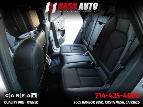 Used 2024 Porsche Macan AWD/4WD image 43