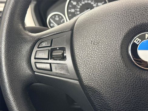 Used 2015 BMW 320i xDrive Sedan AWD/4WD image 17