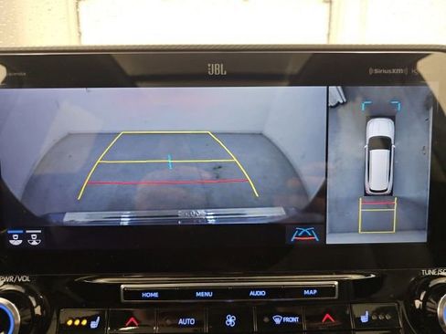 Used 2022 Toyota Highlander Platinum AWD/4WD image 26