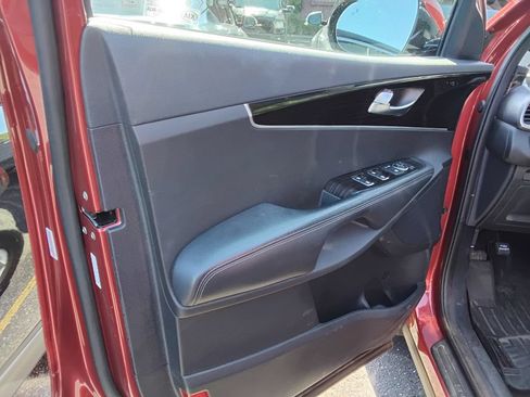 Used 2020 Kia Sorento LX FWD image 9