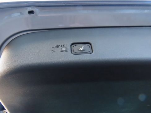 Used 2024 Lincoln Nautilus Reserve image 18