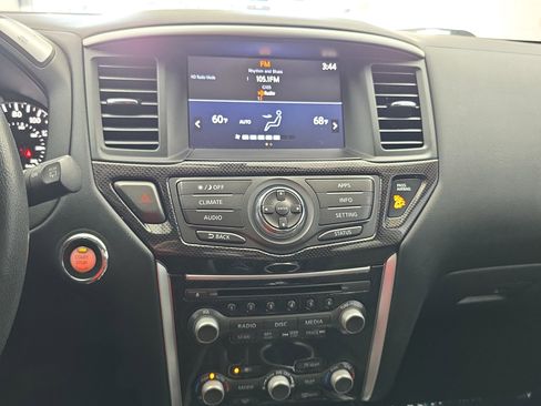 Certified 2019 Nissan Pathfinder SV w/ Rock Creek Edition image 20