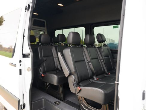 Used 2024 Mercedes-Benz Sprinter 2500 image 22