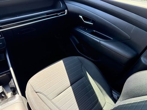 Certified 2025 Hyundai Santa Cruz SE image 14