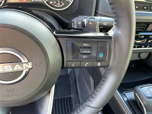 Used 2022 Nissan Rogue SL w/ SL Premium Package image 21