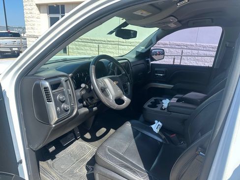 Used 2018 Chevrolet Silverado 1500 LT w/ LT Fleet Convenience Package AWD/4WD image 3