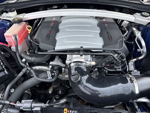 Used 2020 Chevrolet Camaro LT w/ Technology Package RWD image 43