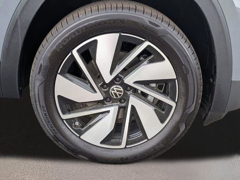 New 2026 Volkswagen Atlas SE FWD image 12