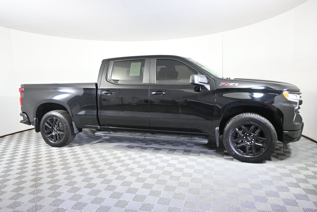 Used 2023 Chevrolet Silverado 1500 RST AWD/4WD image 9
