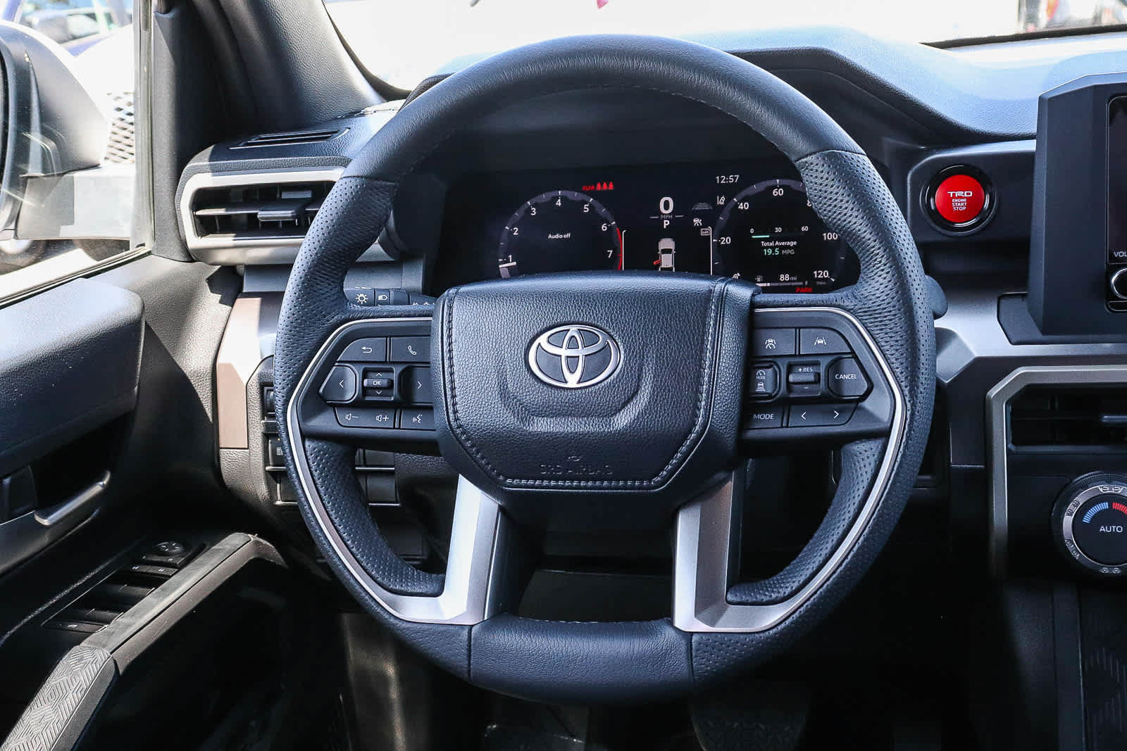 Used 2025 Toyota Tacoma TRD Off-Road AWD/4WD image 21