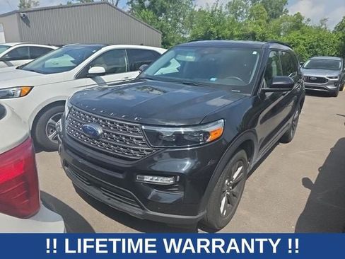 Used 2024 Ford Explorer XLT w/ Equipment Group 202A AWD/4WD image 2