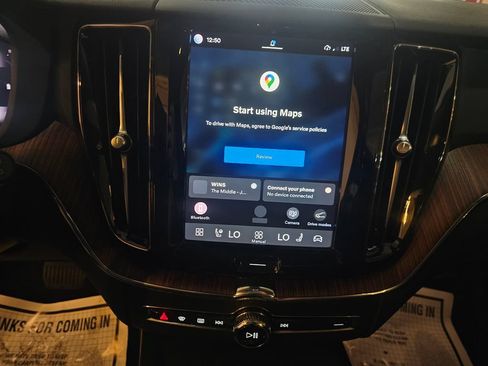 Certified 2023 Volvo XC60 B5 Plus w/ Climate Package AWD/4WD image 21