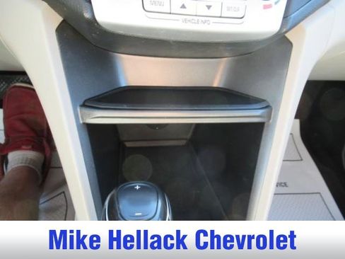 Used 2016 Chevrolet Equinox LTZ w/ Enhanced Convenience Package image 28