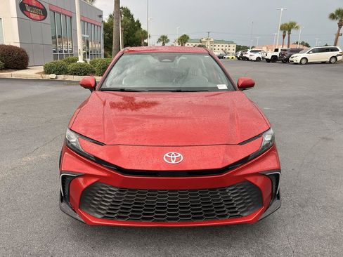 Used 2025 Toyota Camry SE w/ Convenience Package FWD image 8