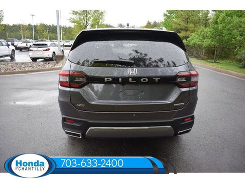 New 2026 Honda Pilot Touring image 6