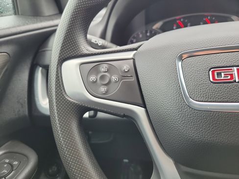 Used 2023 GMC Terrain SLE w/ Driver Convenience Package FWD image 17