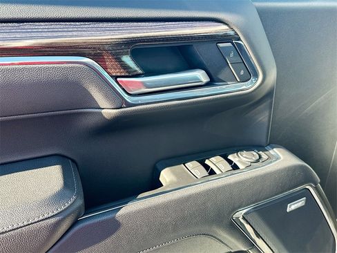 Used 2025 Chevrolet Silverado 1500 LT Trail Boss w/ Convenience Package II image 21