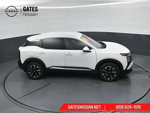 Certified 2025 Nissan Kicks SR AWD/4WD image 45