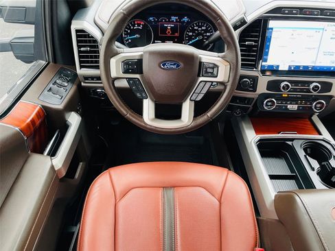 Used 2022 Ford F350 King Ranch w/ King Ranch Ultimate Package AWD/4WD image 34