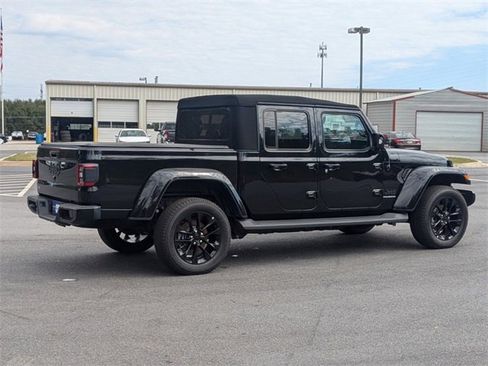 Certified 2023 Jeep Gladiator Overland image 4