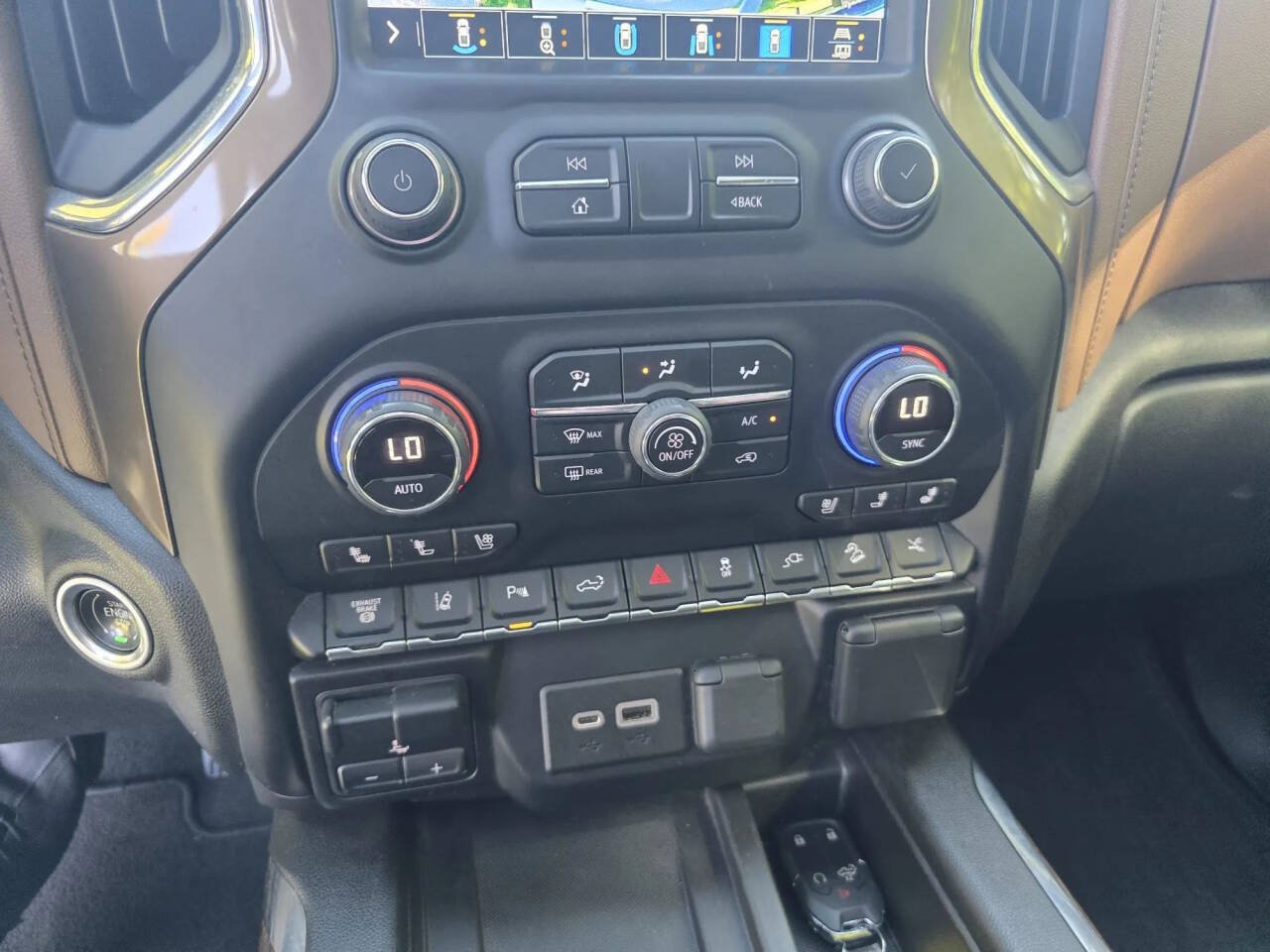Used 2022 Chevrolet Silverado 3500 High Country w/ Z71 Off-Road Package AWD/4WD image 36