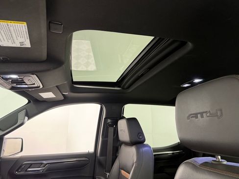 Used 2023 GMC Sierra 1500 AT4 w/ AT4 Preferred Package image 25