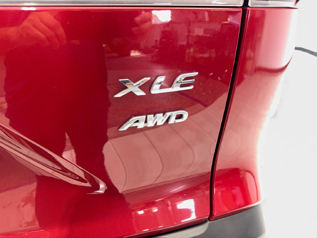 Used 2024 Toyota Corolla Cross XLE w/ Convenience Package AWD/4WD image 26