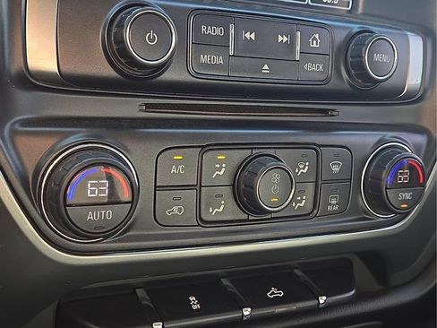 Used 2018 Chevrolet Silverado 1500 LT w/ Texas Edition image 24