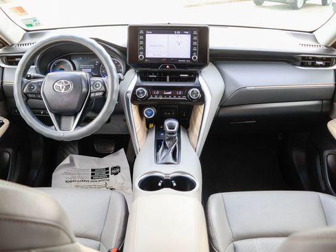 Used 2021 Toyota Venza XLE w/ Softex Package image 7