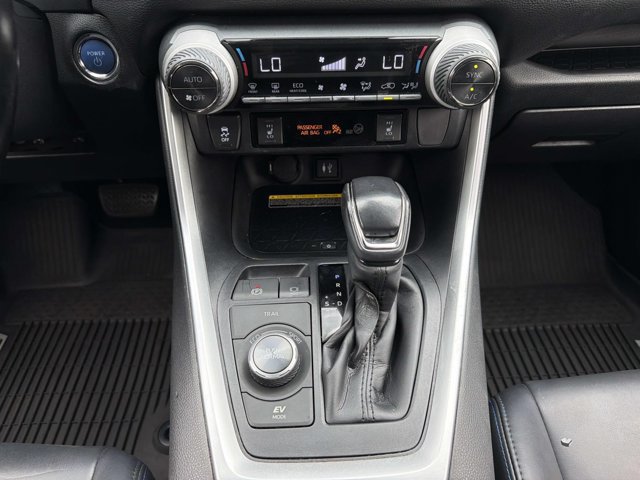 Used 2019 Toyota RAV4 XSE AWD/4WD image 29