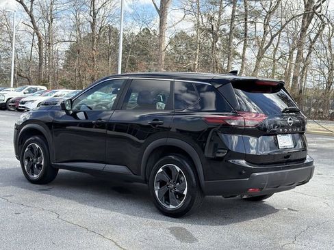 Certified 2025 Nissan Rogue SV image 25