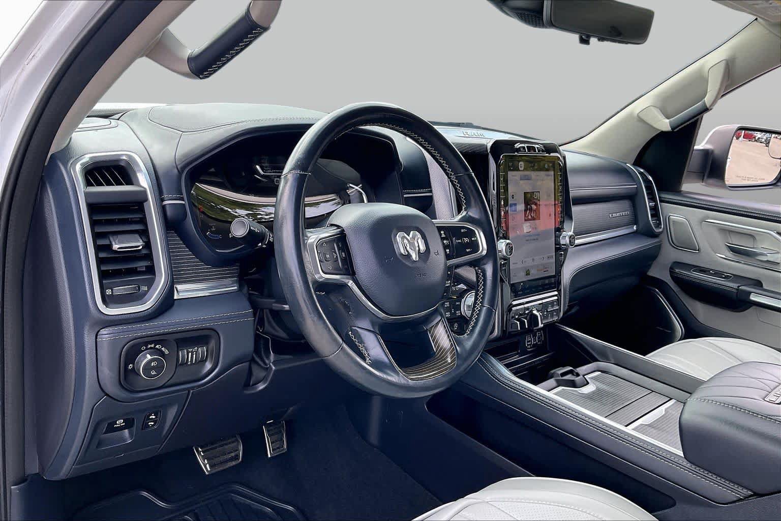 Used 2023 RAM 1500 Limited AWD/4WD image 16
