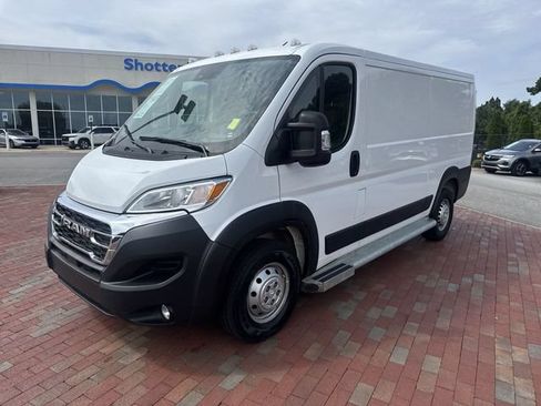 Used 2025 RAM ProMaster 2500 FWD image 1
